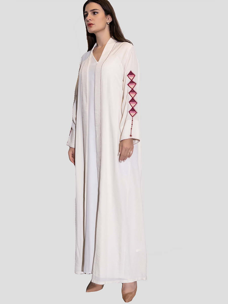 Abaya in bright colors inspired by the Bidi heritage light