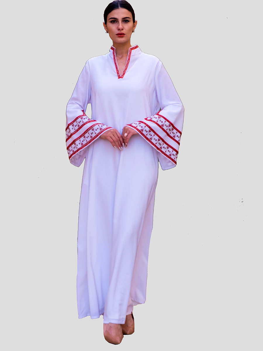 White long-sleeved dress in crepe fabric with hand-embroidered bidi-inspired motifs