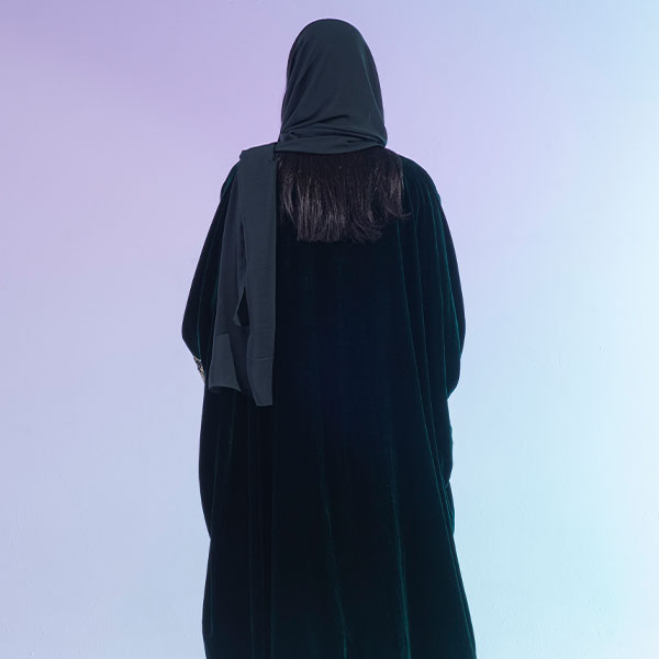 Abaya made of velvet material decorated with hand embroidery, inspired by the Hijaz region