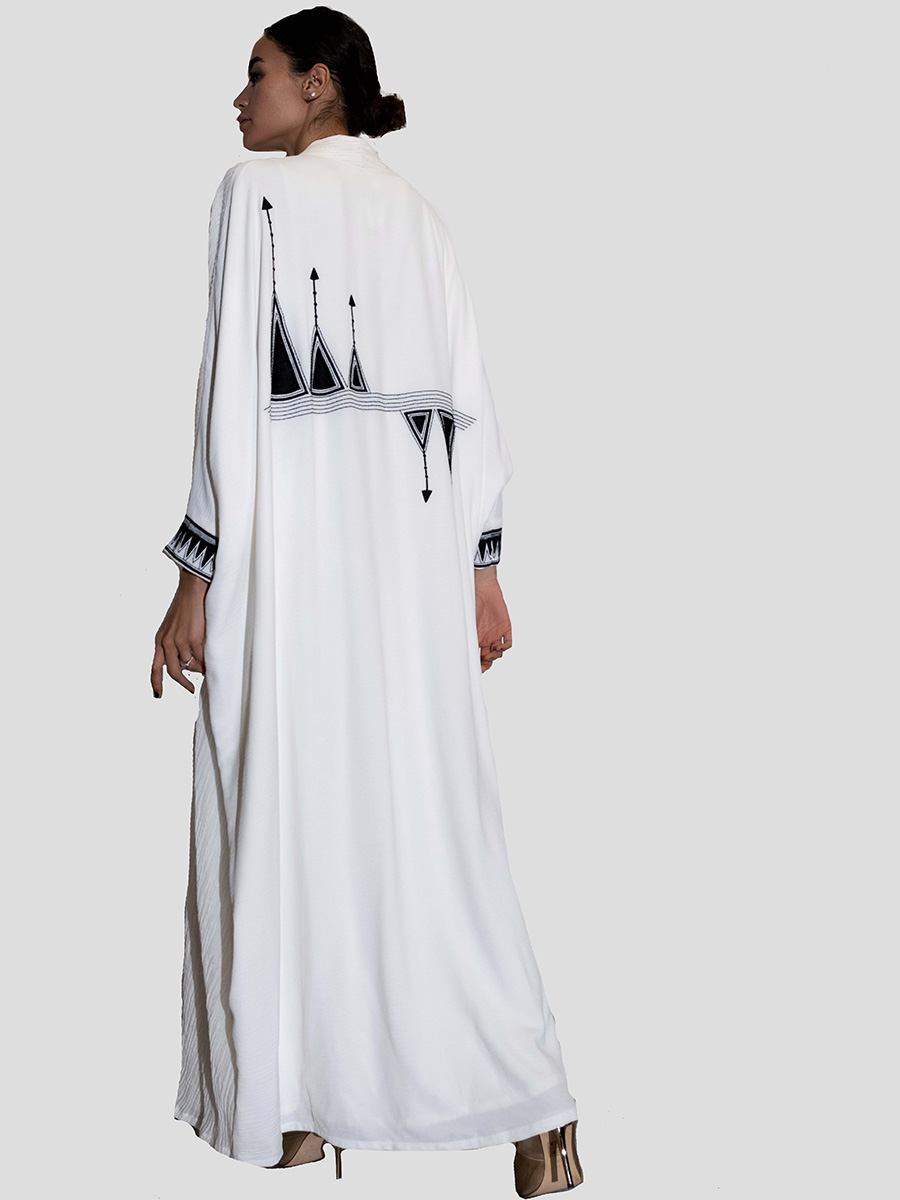 A very elegant heritage, pure white abaya