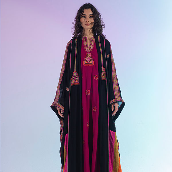 Abaya with hand embroidery from the heritage of Najd